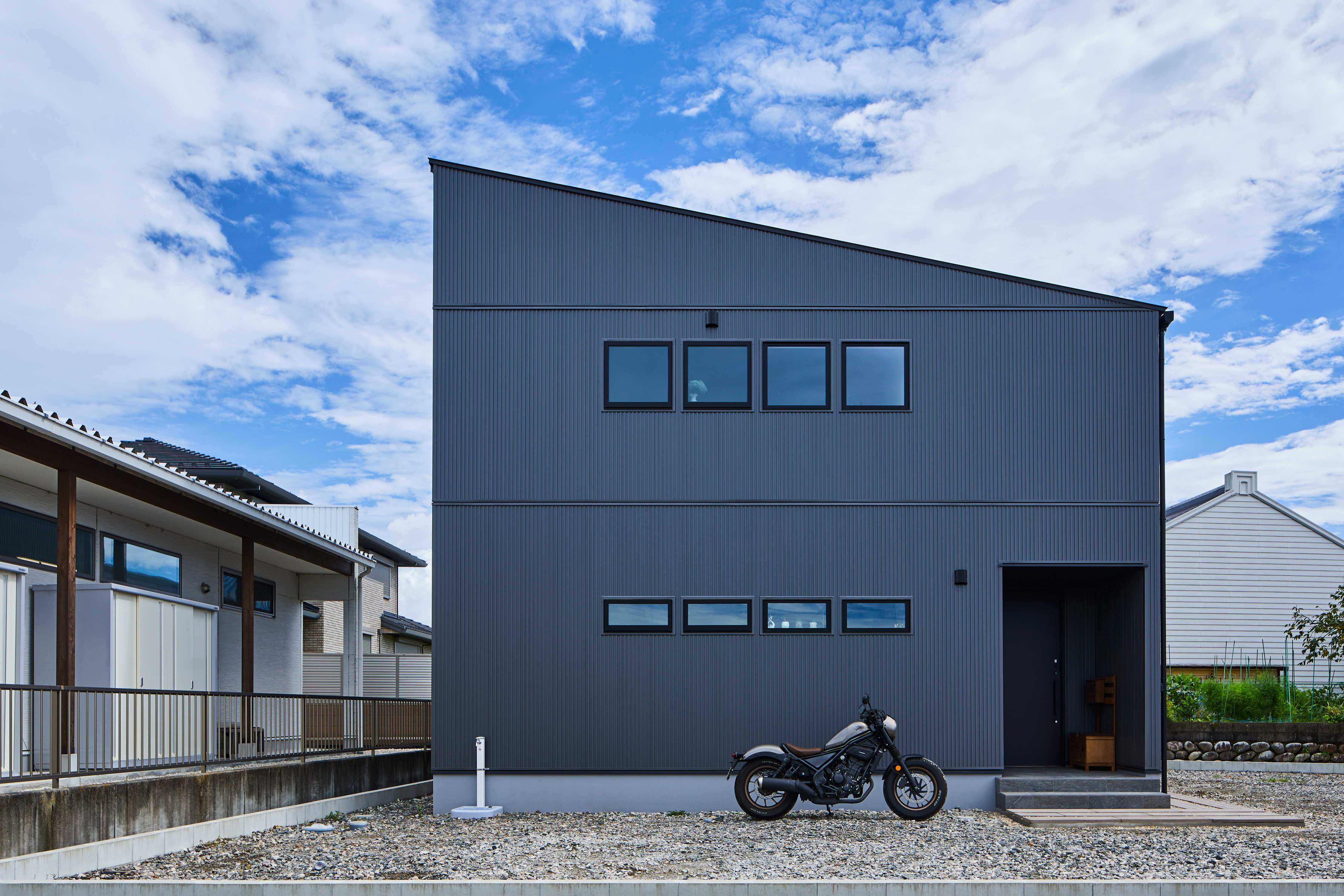 マル共ホームズの施工外観